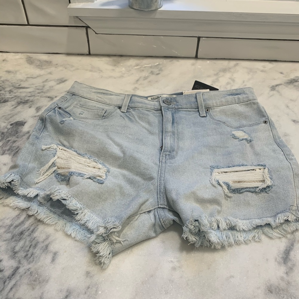 Miss Distressed Midi Shorts